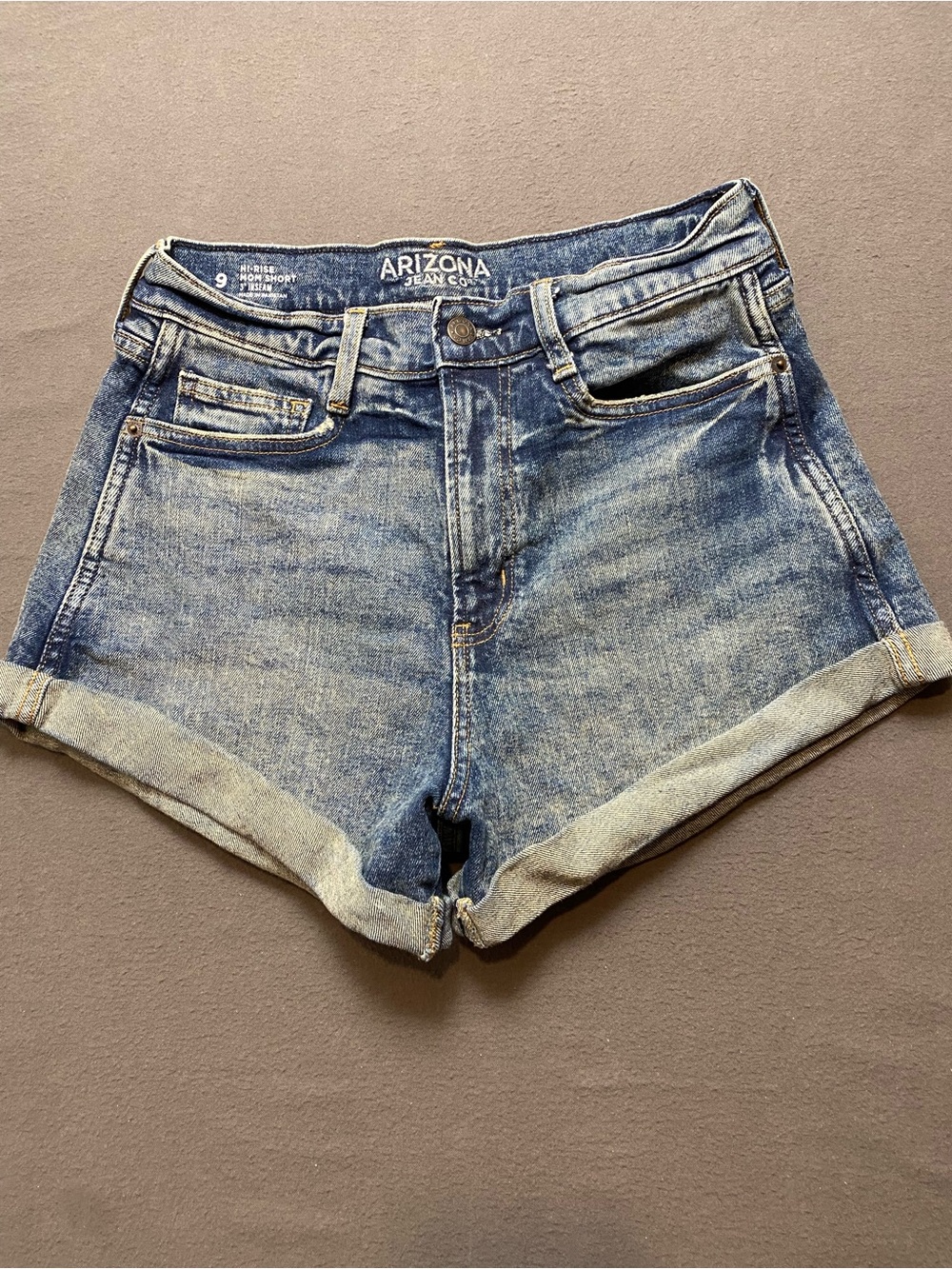 Arizona Distressed Size 9 Hi-Rise Mom Shorts Light Blue Roll-Cuff 3” Inseam